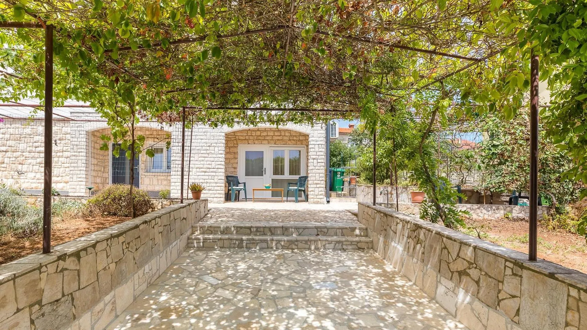 Apartment Desiree Pula 0*,  Croatia